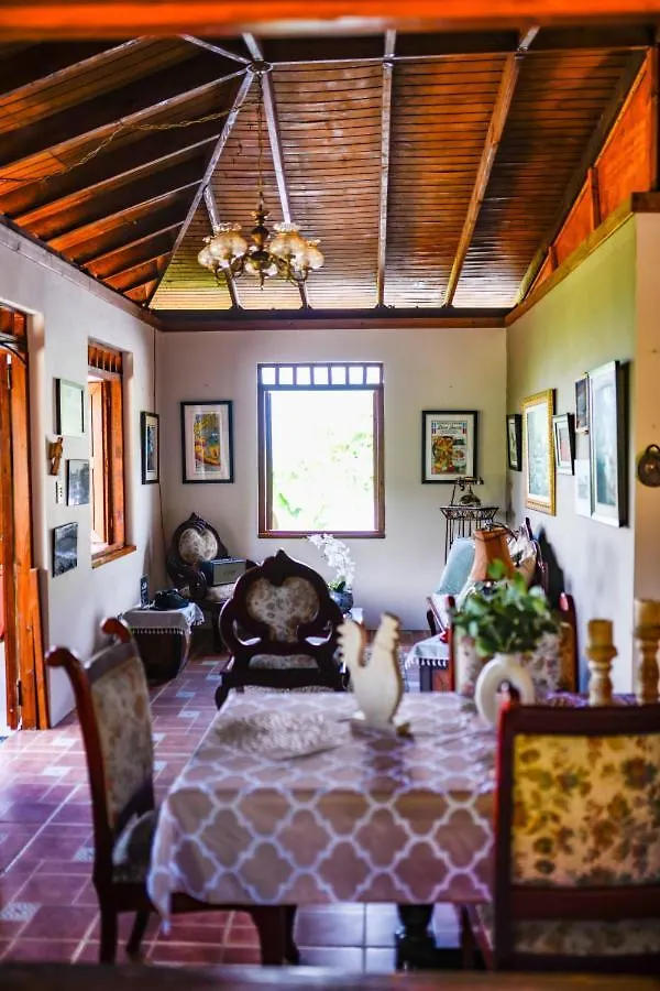 Casa De Campo Vista Hermosa Lares 別荘